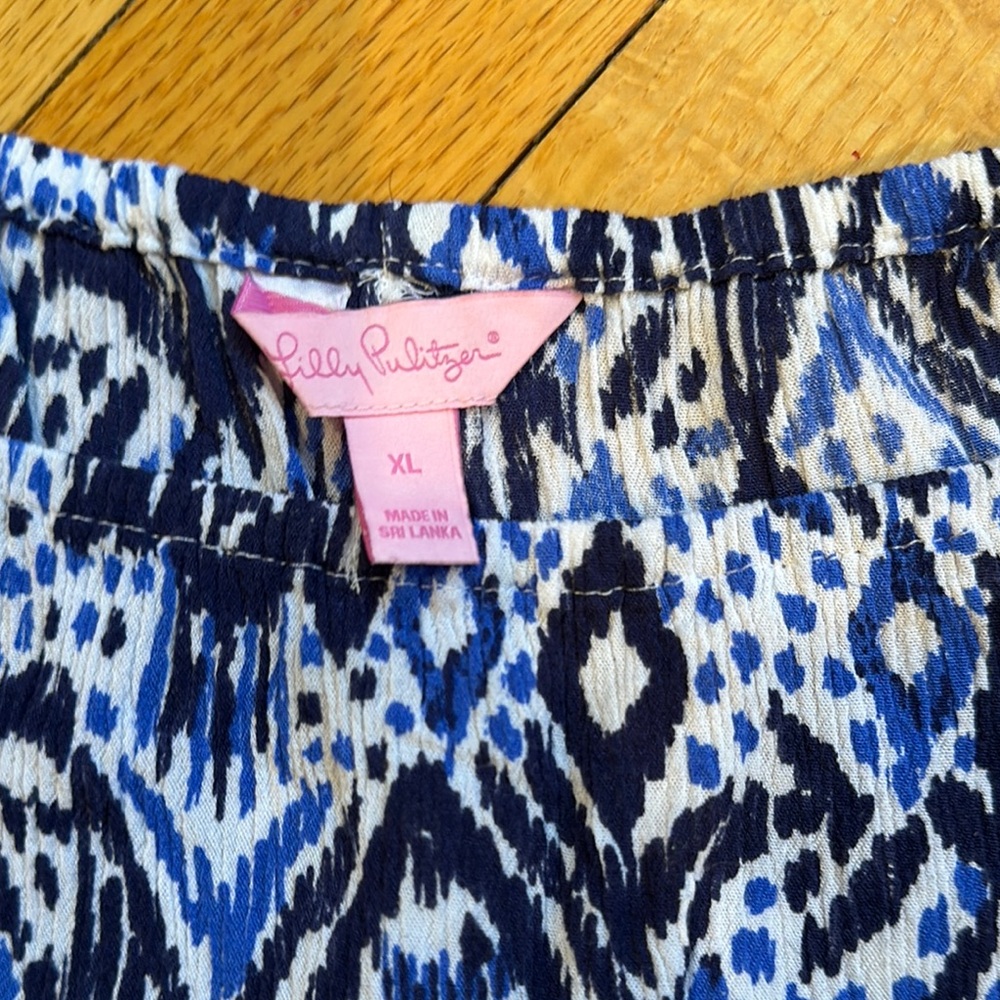 Lilly Pulitzer - Picture 2 of 4